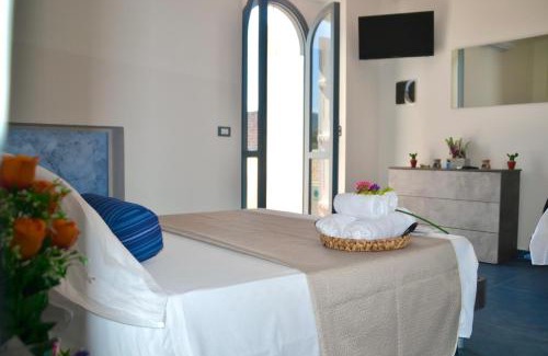 Fondi Bed & Breakfast | Relax at Sperlonga Paradise Suites - Steps from the Beach