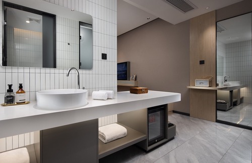 Baiyun Hotel | Spey Hotel: Guest Rated 10/10 with Family-Friendly Amenities