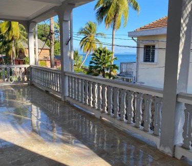 Madirokely Apartment | Oceanfront Retreat at Spices Beach Appartement Nosy Be