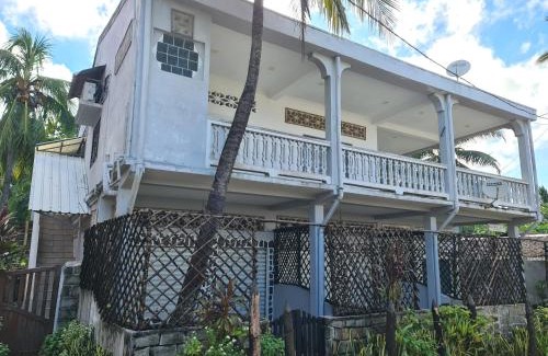 Madirokely Apartment | Oceanfront Retreat at Spices Beach Appartement Nosy Be