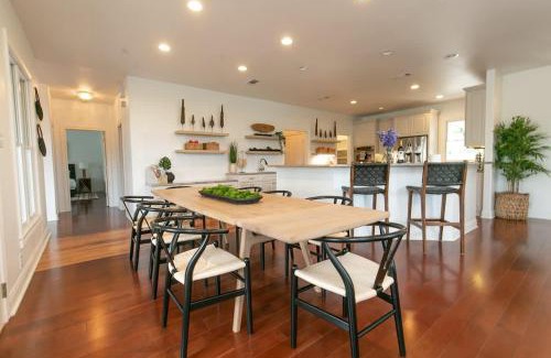 Spicewood House | Relax at Spicewood Lodge with Pool and Hot Tub Access