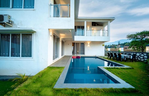 Lonavala Villa | Pet-Friendly Spicy Mango Villa: Top-Rated Getaway in Karjat