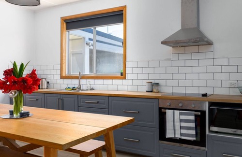 Kiama House | Discover SPINDRIFT: Oceanfront Retreat in Kiama!