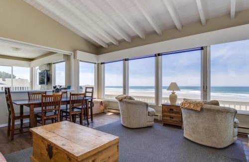 Bandon House | Oceanfront Retreat at Spindrift - Pet Friendly & Scenic Views