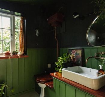 Melton Constable House | Pet-Friendly Retreat at Spinks Nest - Guest Rated 10/10