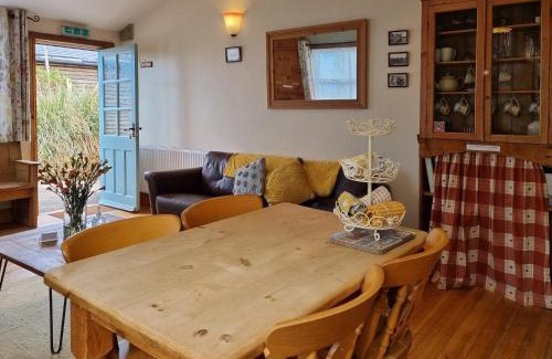 Staithes House | Pet-Friendly Haven: Spinnaker Hotel with High Ratings