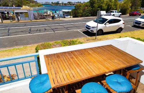 Forster Apartment | Discover Spinnaker G2: Family-Friendly 4-Star Retreat