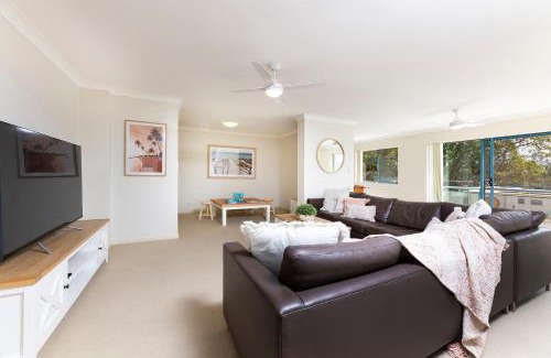Forster Apartment | Discover Spinnaker G2: Family-Friendly 4-Star Retreat