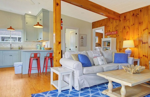 Phippsburg House | Family-Friendly Spinneys Guesthouse & Beach Cottages