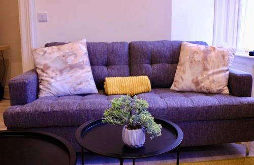 City Centre Dublin Apartment | Guest Favorite: Spires Entire Studio - Child-Friendly Stay