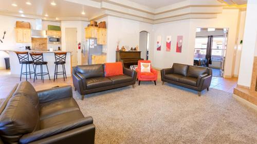 Kanab House | Spirit of the Rock Large Vacation Home in Kanab