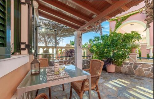 Skala Apartment | Spiros amazing BEACH HOUSE