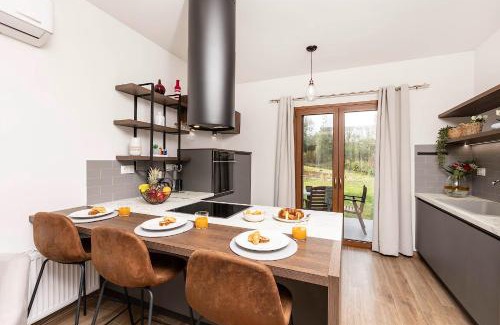 Doukades Apartment | Exceptional Stay at Spiros Country Home - Family Friendly
