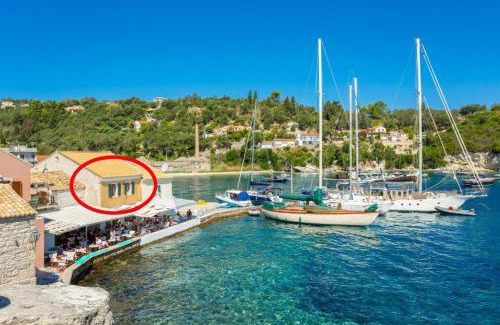 Longos Apartment | Discover Spiros Jetty House: Family-Friendly Retreat
