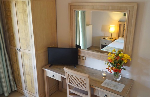 Danilia Hotel | Discover Spiti Nikos: Family-Friendly Oasis with Pool