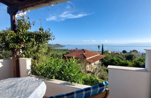 Pylos-Nestoras House | Relaxation Awaits at Spiti Ursula with Sea Views in Agia Triada