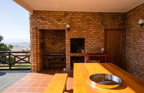 Lydenburg House | Discover Spitskop Plaashuis: Guest Rated 10/10 Family Retreat