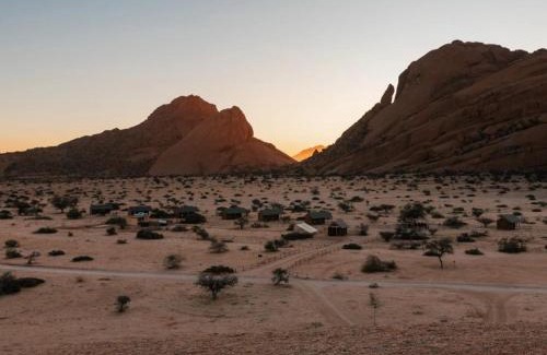 Usakos Apartment | Explore Spitzkoppe Cabin Camp: Family-Friendly Retreat