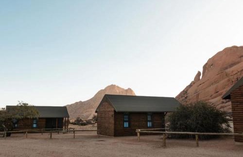 Usakos Apartment | Explore Spitzkoppe Cabin Camp: Family-Friendly Retreat