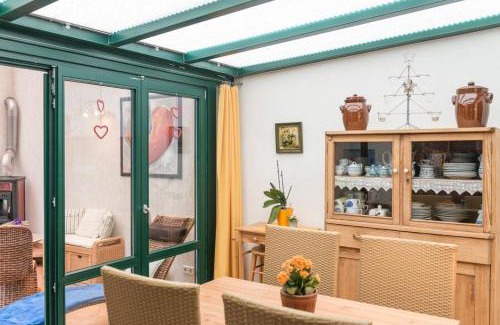 Oberhavel Apartment | Spacious Apartment in Kappe with Garden and Terrace