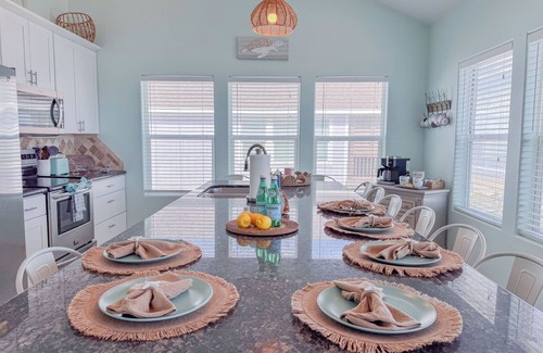 Port Bolivar House | Beachfront Bliss: 3BR Escape Steps from the Ocean