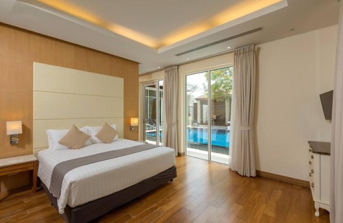Mai Khao Villa | Experience Splash Villa: Family-Friendly Oceanfront Retreat