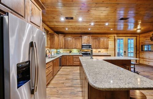 Hochatown Cabin | Ideal SplashTime Lodge: 4 BR With Private Pool & Spa