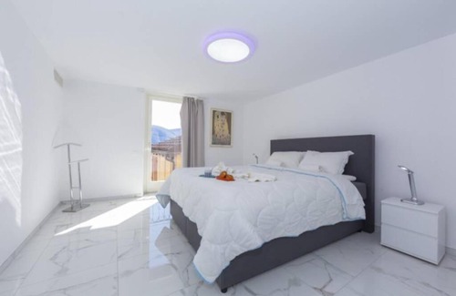 Ronco sopra Ascona Apartment | Discover Orchidea Residence in Ascona: 4-Star Comfort Awaits
