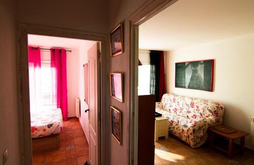 Els Griells Apartment | Discover Splendid 16: Family-Friendly Oceanfront Oasis