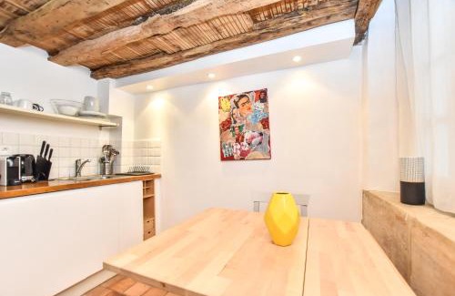 Les Iles Apartment | Discover CMG Ile Saint Louis: Family-Friendly Retreat