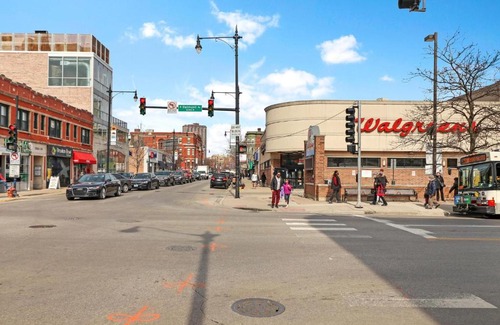 Lake View East Apartment | Family-Friendly Apartments in Chicago with Great Reviews