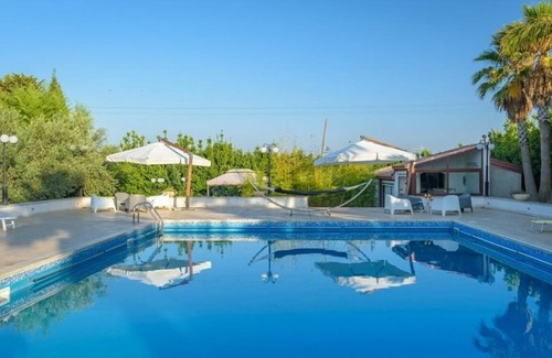Casa Papa Villa | Elegant Farmhouse Retreat with Pool and Spa Amenities