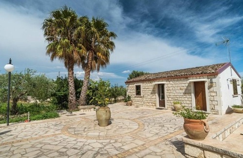 Casa Papa Villa | Elegant Farmhouse Retreat with Pool and Spa Amenities