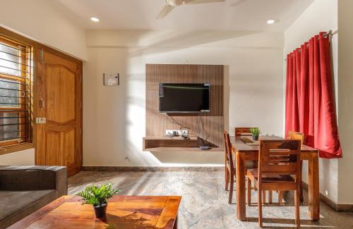Panduranga Nagar Apartment | Inviting Shubham Serviced Apartments: 4-Star Family Retreat