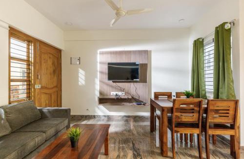 Panduranga Nagar Apartment | Inviting Shubham Serviced Apartments: 4-Star Family Retreat