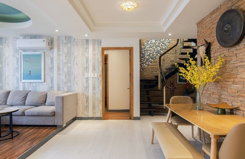 Ho Chi Minh City Apartment | Elegant Skyluxe Penthouse with Pool and Spa Amenities