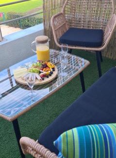 Saint - Martin - du - Touch Apartment | Inviting T2 with Pool and Terrace Near Airbus & Airport
