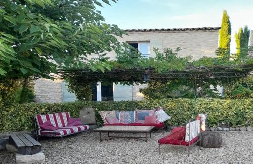 Viens Villa | Inviting Villa in Viens with Pool & Family-Friendly Amenities