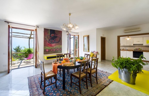 Sant'Agata sui Due Golfi Villa | Gorgeous Villa in Terranova with Spa and Gulf Views