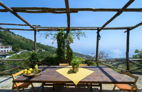 Sant'Agata sui Due Golfi Villa | Gorgeous Villa in Terranova with Spa and Gulf Views