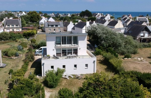 Loctudy House | Beautiful Villa with Oceanfront Views Near the Beach