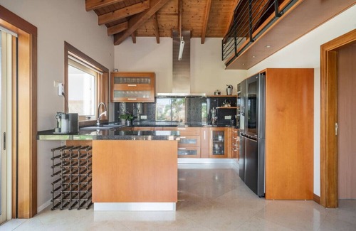 Ameijeira Villa | Oceanfront Apartment with Pool, Tennis & Pet-Friendly Amenities