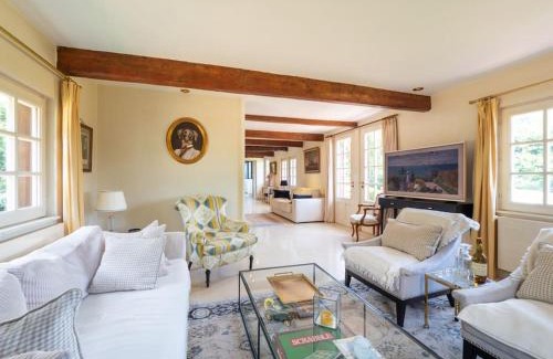 Conteville House | Idyllic Family Retreat at Splendide Longère Collection
