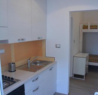 Lido Conchiglie House | Beautiful Apartment Steps from the Sea with Ocean View