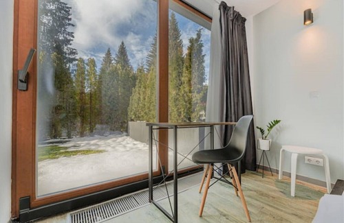 Poiana Brasov Apartment | Tranquil Mountain Spa Resort Duplex with Garden & Terrace