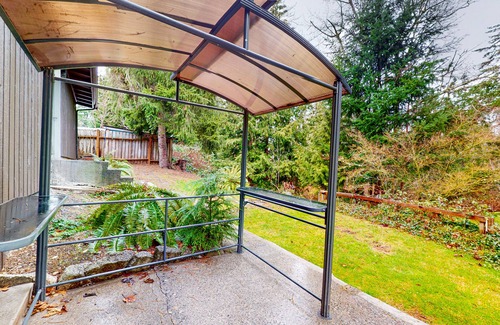 Bellingham House | Pet-Friendly Split-Level Home Near Downtown & Lake Whatcom