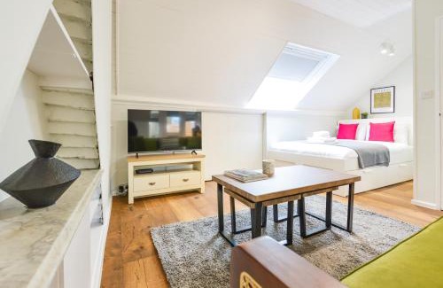 Kilburn Apartment | Stylish Studio Retreat at West Hampstead by Concept Apartments