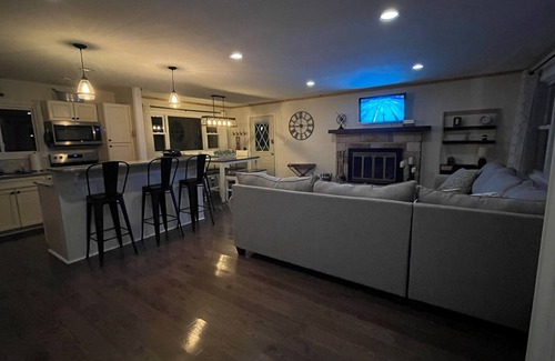 Lake Harmony House | Discover Split Rock Beauty with Lake and Ocean Views