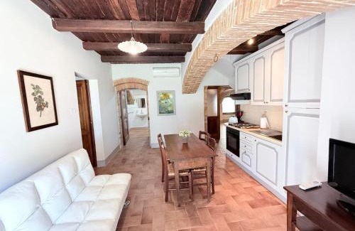 Poreta House | Spoleto Biofarm-Sleeps 8 guests-Salt water pool-Beautiful-Exclusively yours-WIFI