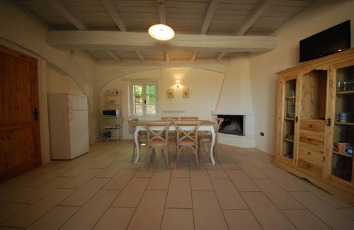 Spoleto Apartment | Spoleto By The Pool: Scenic Views Near Historic Old Town